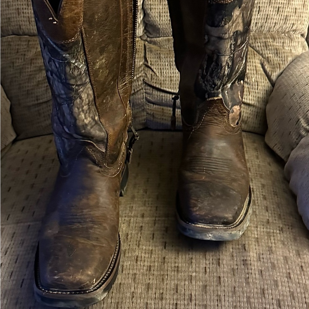 Justin snake boots W/ side zipper